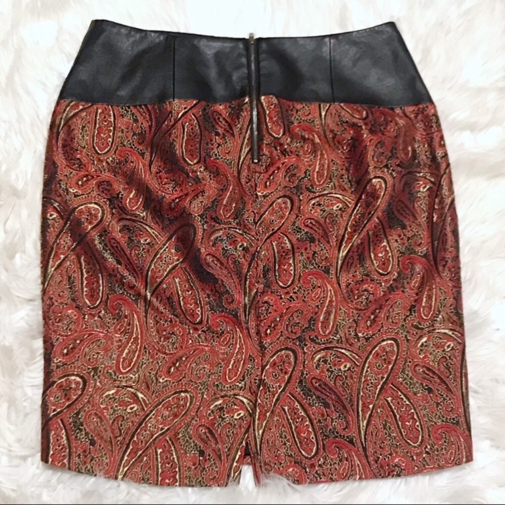🍄3/$20 Sz10 The Limited Red Gold Paisley Faux Leather Skirt - Picture 3 of 7